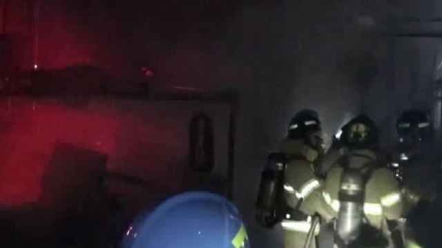 상일동 아파트 공사장 화재...인명 피해 없어 / YTN