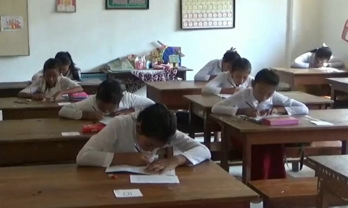 Tingkatkan Bidang Sastra, Siswa di Bali Ikuti Lomba Salin Aksara