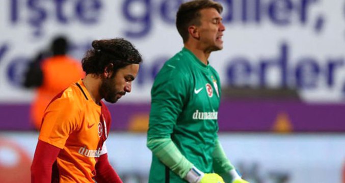 Muslera ile Selçuk, 2011-2012 Sezonundan Bu Yana Oynanan Tüm Beşiktaş Derbilerinde Forma Giydi