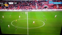 Standard Liege-Sevilla karşılaşmasnda akıllara zarar pozisyon!