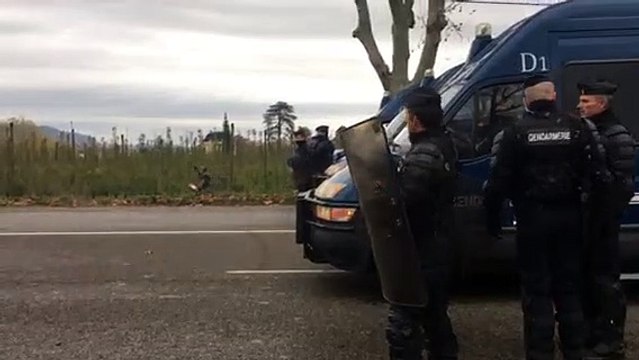 Manosque : les lycéens face aux gendarmes mobiles
