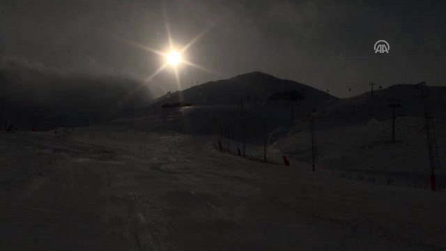 Palandöken'de Kayak Heyecanı Başladı