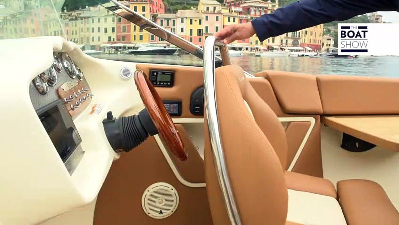 CHRIS CRAFT capri 27 - 4K - The Boat Show