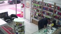 Karaman’da cep telefonu hırsızlığı güvenlik kamerasında