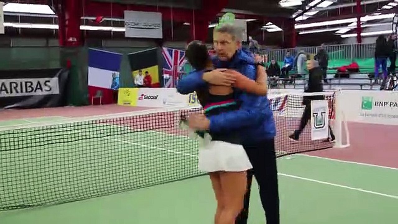Emmanuelle Salas rapporte le 1er point à la France