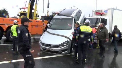 İstanbul Tem'de 7 Aracın Karıştığı Zincirleme Kaza