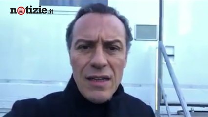 Stefano Accorsi "Mi hanno hackerato il profilo per truffarvi" | Notizie.it