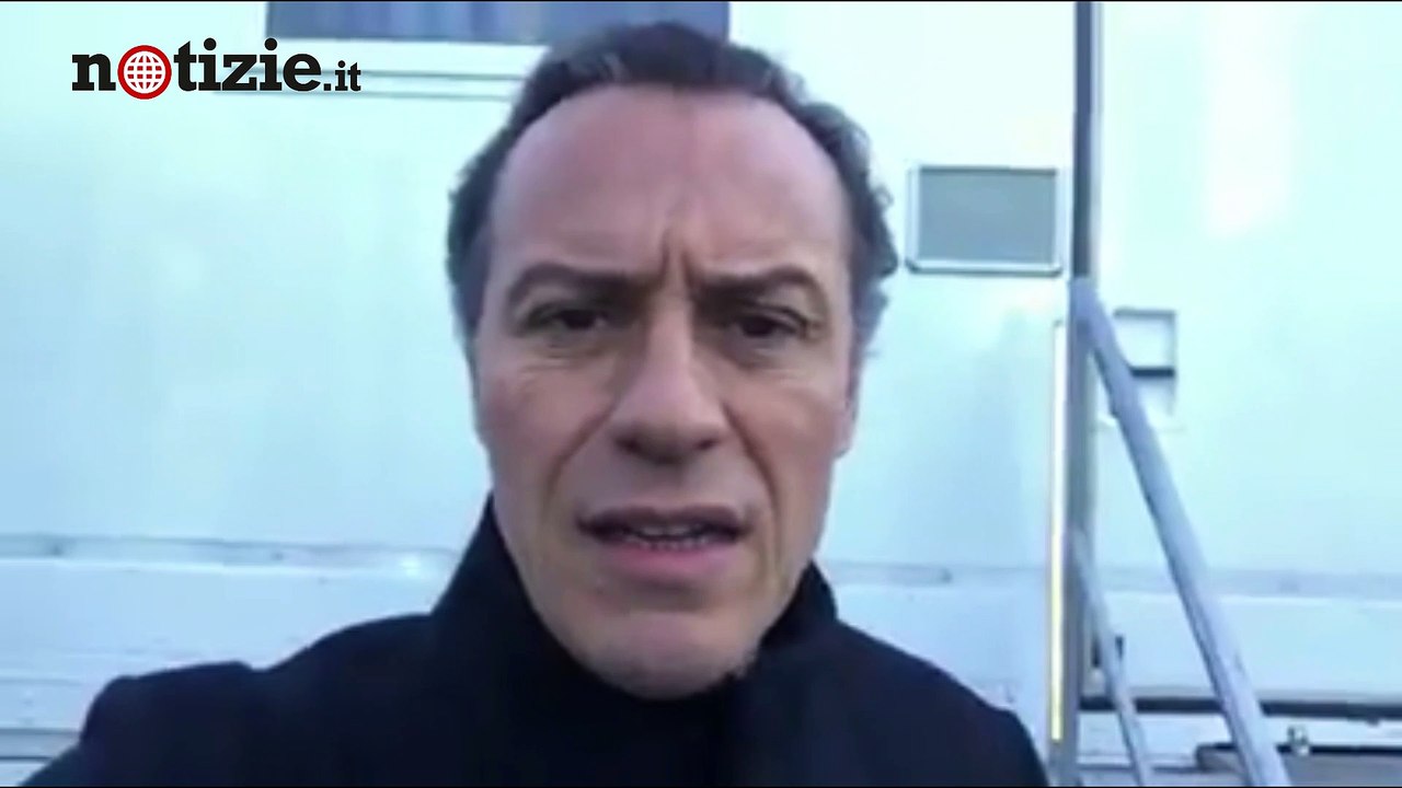 Stefano Accorsi "Mi hanno hackerato il profilo per truffarvi" | Notizie.it