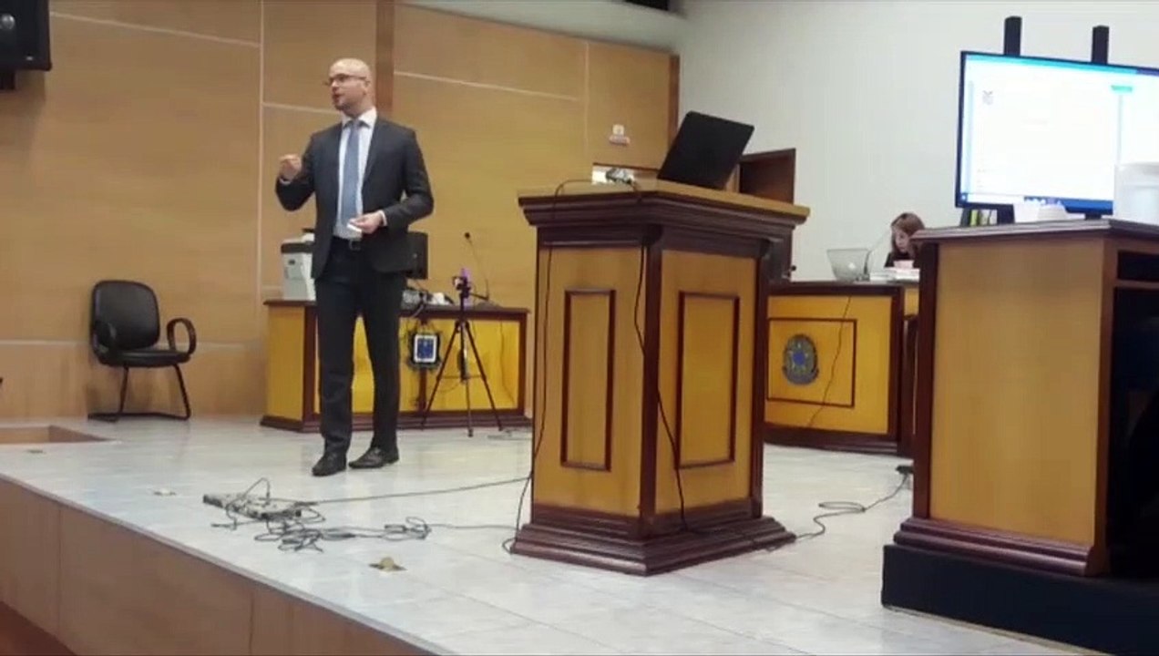 Acusado de tentativa de feminicídio é julgado no Tribunal do Júri