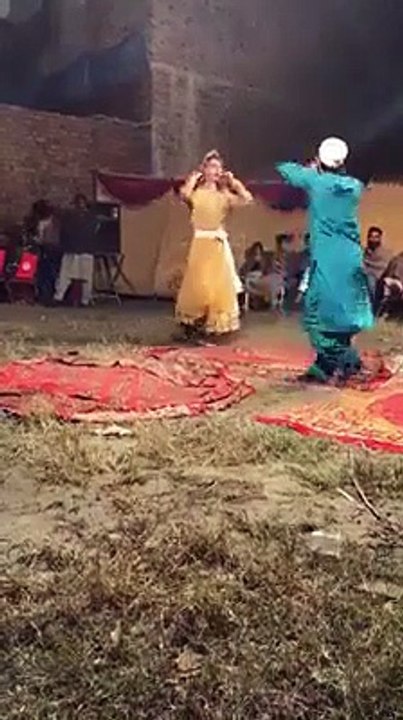 Pustho nice dance with hejra