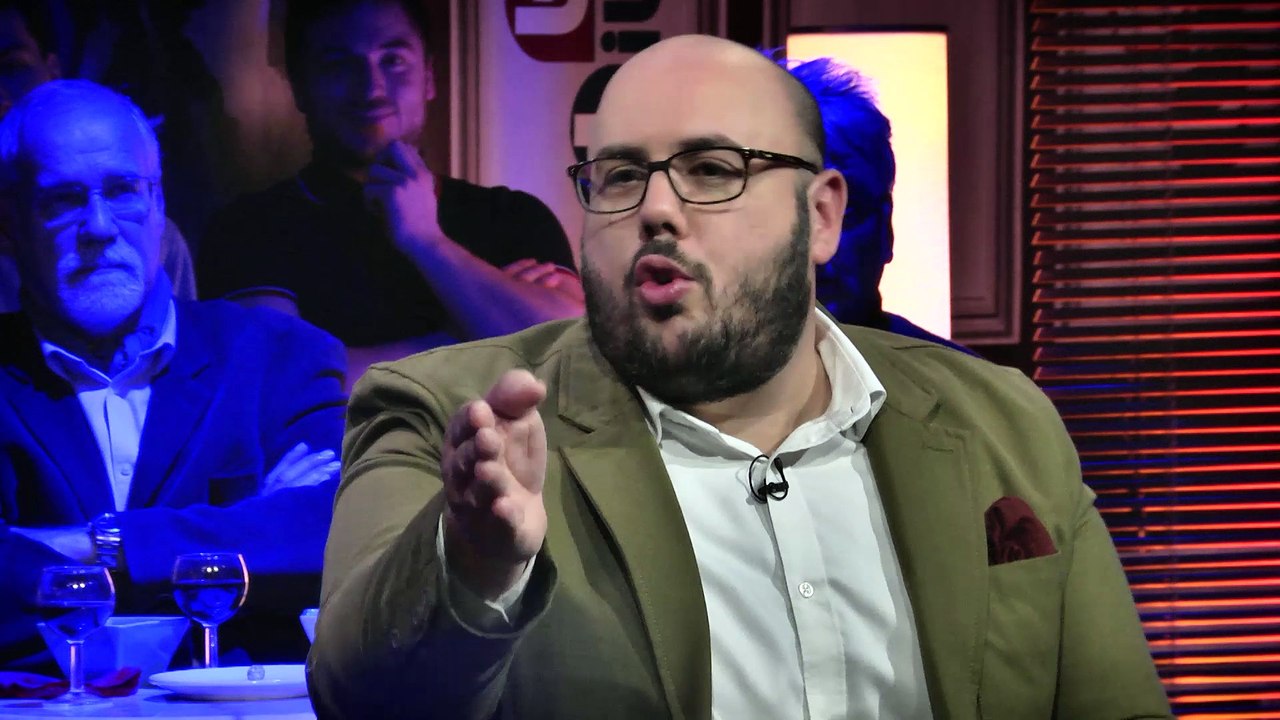 Extrait n°3 de Bistro Libertés avec Philippe Vardon qui bastonne dur sur l'Europe de Bruxelles