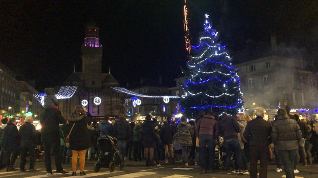Vire : illumination du sapin de Noël 2018