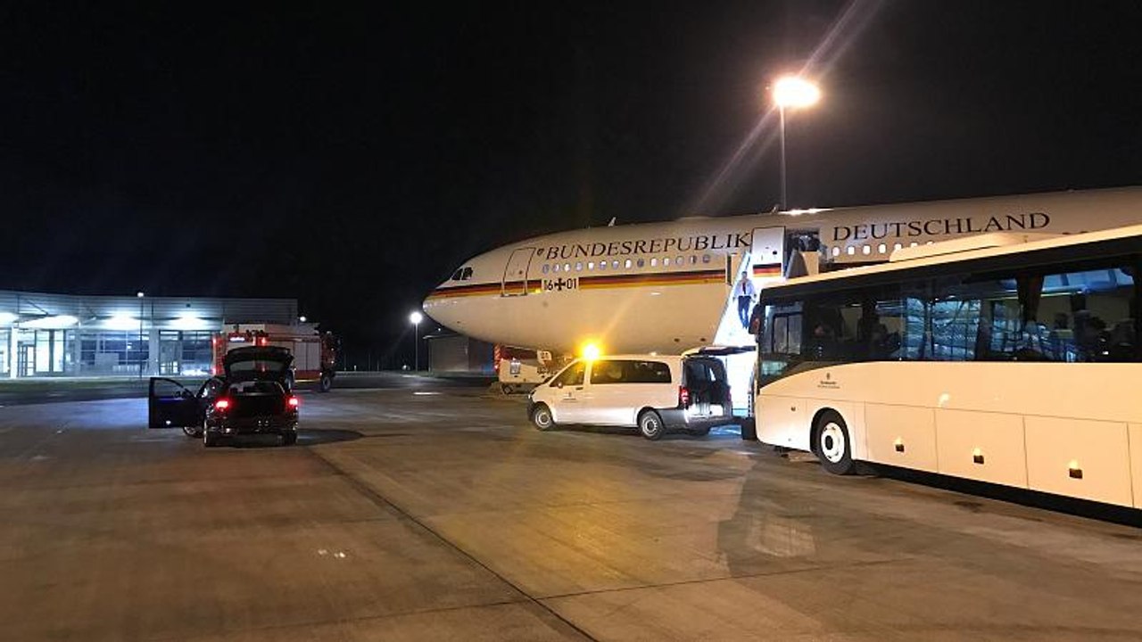 Nach Panne: Merkel fliegt mit Linienflugzeug nach Argentinien