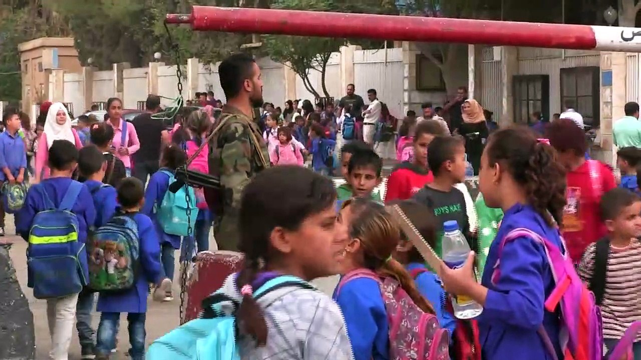 Kurdische Kinder in Syrien und ihr komplizierter Schulweg