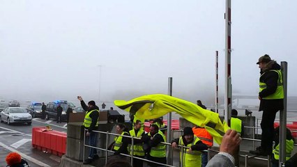 REVENTIN-VAUGRIS | Les Gilets jaunes toujours présents au péage