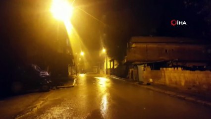 Şiddetli yağış sonrası yollar gölete döndü