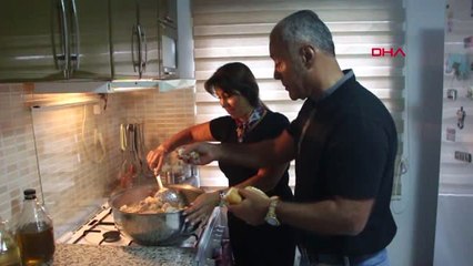 Antalya Sokak Hayvanlarına Anne ve Baba Oldular