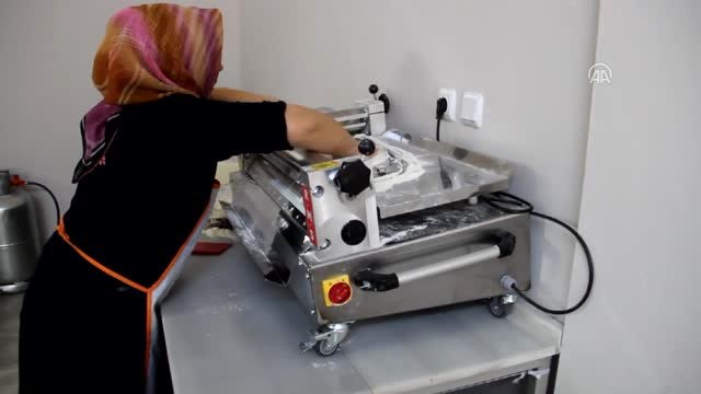 Bedensel Engelli, İşkur Desteğiyle Yufkacı Oldu - Samsun