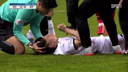 Un joueur coréen se brise la nuque en retombant au sol en plein match de football!