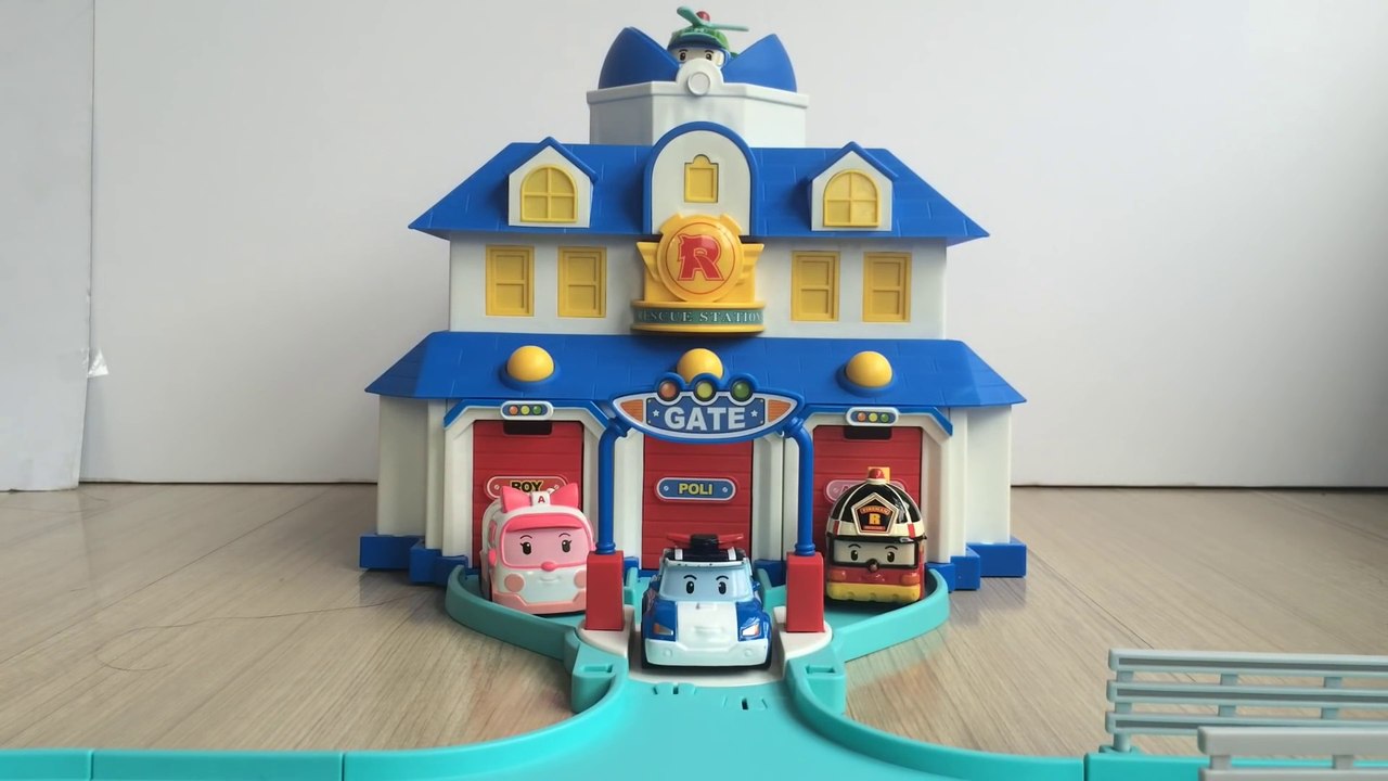 Robocar Poli Rescue Center Headquarters Playset 로보카 폴리 w Roy Amber Helly -  Unboxing Demo Review