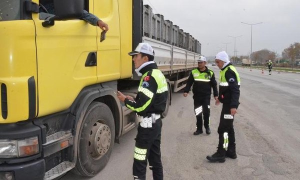 Denizli'de kış lastiği takmayanlara ceza