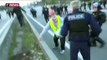Fransız polisinden yaşlı göstericiye sert müdahale
