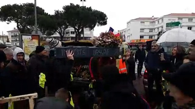 Gilets jaunes à Royan : enterrement du pouvoir d'achat