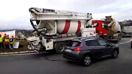 Mobilisation des gilets jaunes au rond-point des Errues à Menoncourt