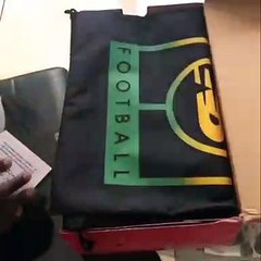 Canabasse avec les chaussures de Sadio Mané