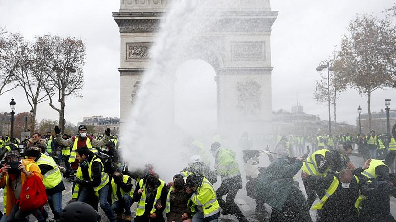 Gelbwesten in Paris: 'Sind entschlossen'
