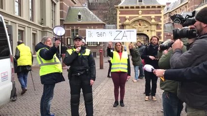 Sarı Yelekliler"İn Protestosu Hollanda'ya Sıçradı