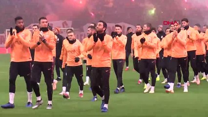 Spor Galatasaray, Derbi Maçın Hazırlıklarını Taraftarı Önünde Tamamladı