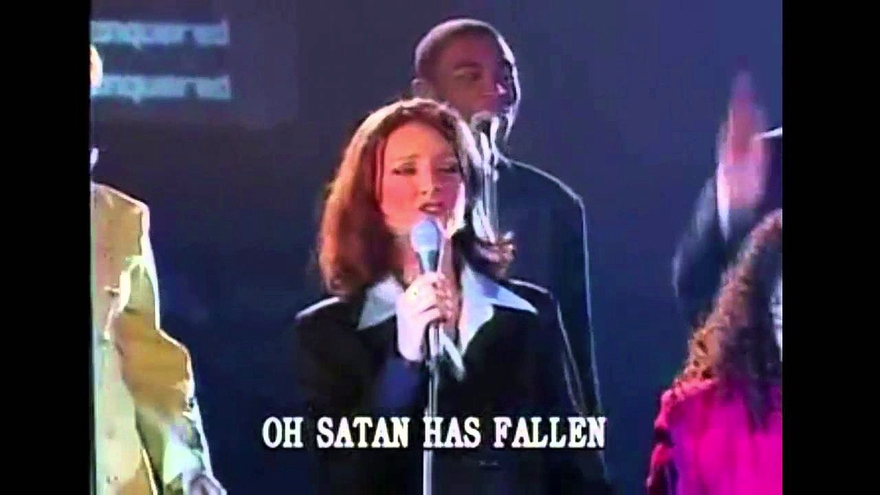 Glory be to Jesus Ron Kenoly HD720m2 Basscover Bob Roha