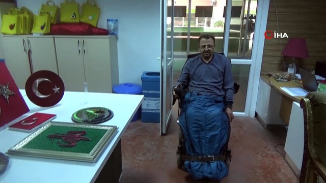 Engeline rağmen filografi sanatıyla hayata tutundu