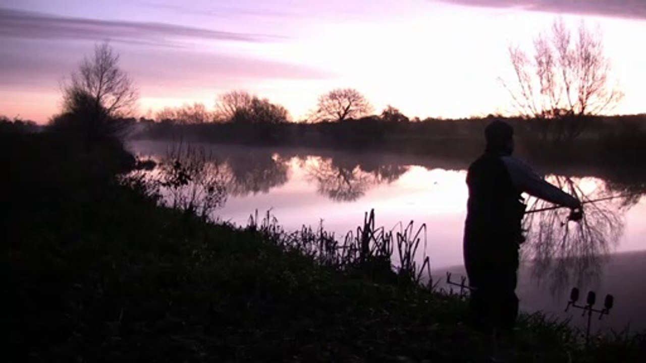 A Frosty Dawn - Warwickshire Avon River Campaign - 19/11/17 (Video 51)