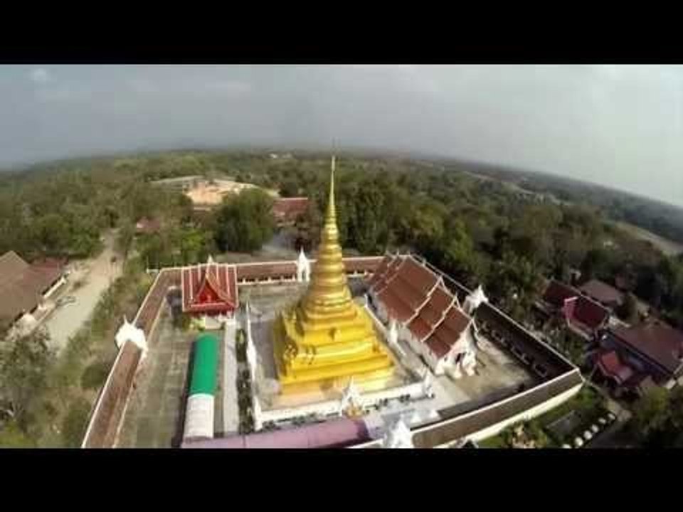 ผ้าทอลายโบราณผืนใหม่ของนักแสดง  ในงาน"วันนี้วันดีสักการะราชกุมารี ในนันทบุรี ศรีลานนา" #ทรงพระเจริญ