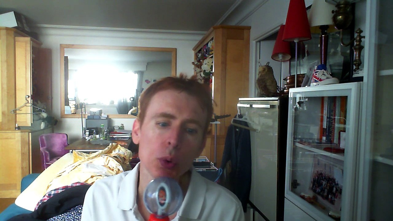 Wiwi égratigne "freaks" des Tétines Noires