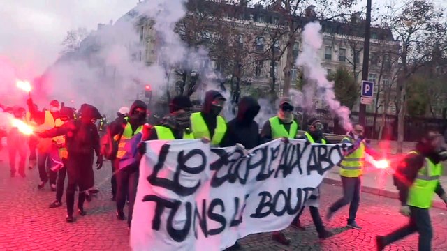 Más de 100 detenidos en protestas de los chalecos amarillos