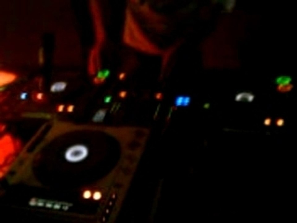 dj yannK