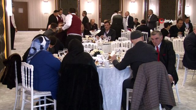 Bursa’da yaşayan Sürmeneli iş adamları ve bürokratlar kahvaltıda bir araya geldi