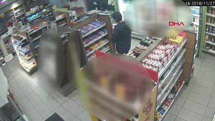 Plakasız Araçla Akaryakıt İstasyonlarında Hırsızlık Yapan Şüpheliler Kamerada