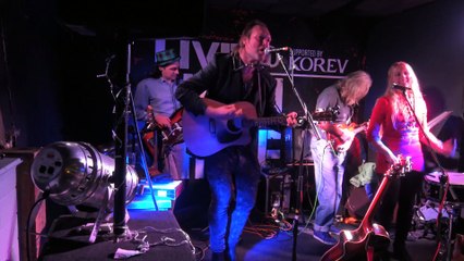 29-11-18 at the Grain Barge Sarah Larkham sings Dylan pt 2