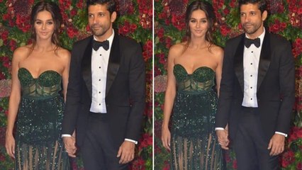 Deepika & Ranveer Reception: Farhan Akhtar, Shibani Dandekar arrive hand-in-hand with GF | FilmiBeat