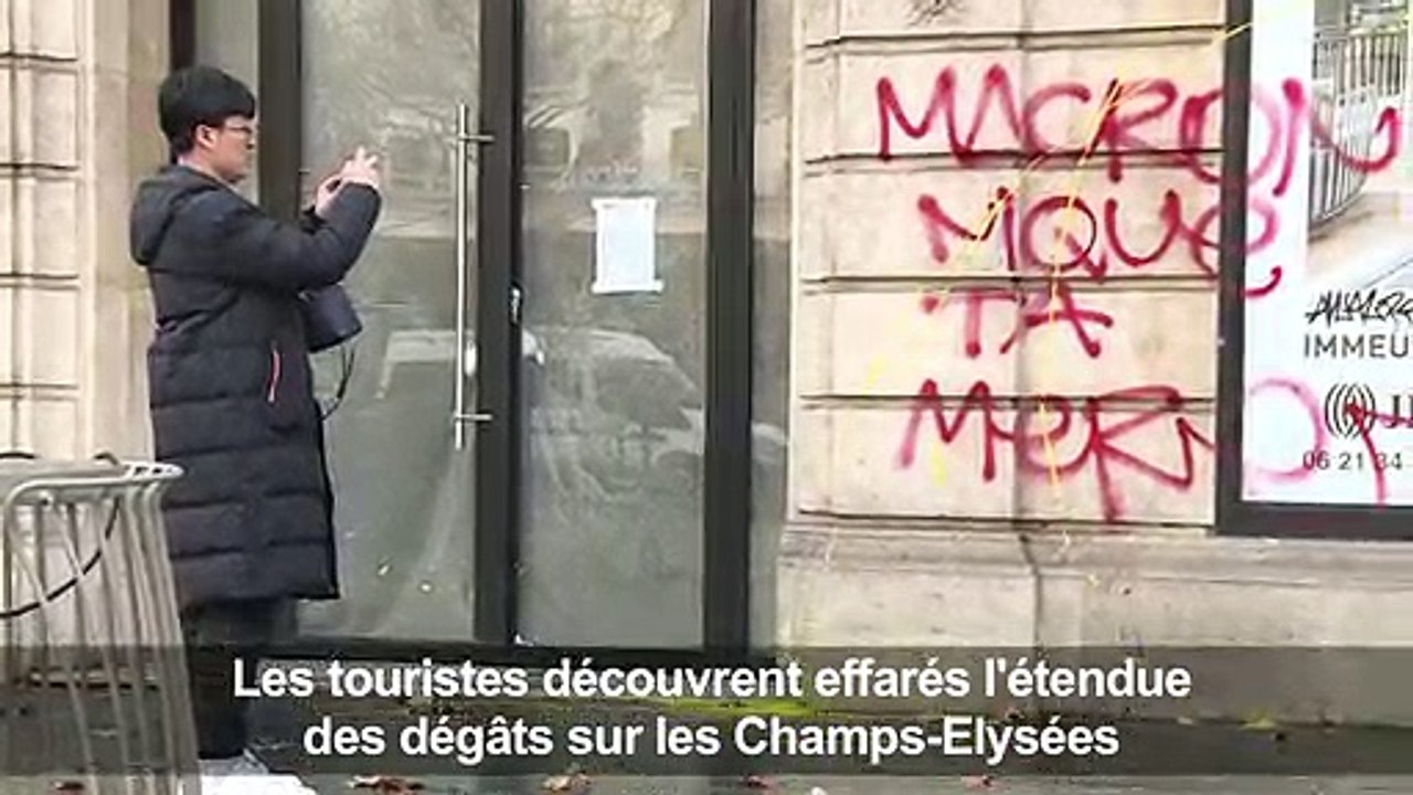 A Paris, "une zone de guerre", les touristes choqués
