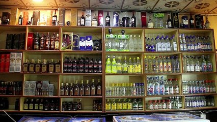 Visszatértek az alkoholt árusító üzletek az iraki Moszulba