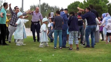 YAĞMUR ALTINDA ERİK DALI OYNADILAR-KILIÇKAYALARIN SÜNNET DÜĞÜNÜ