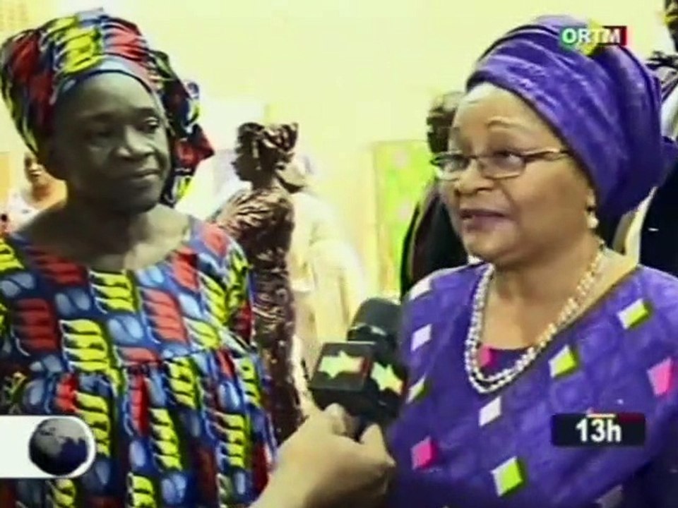 ORTM/La première Dame a pris part à la 2ème édition de la nuit du comédie au Mali