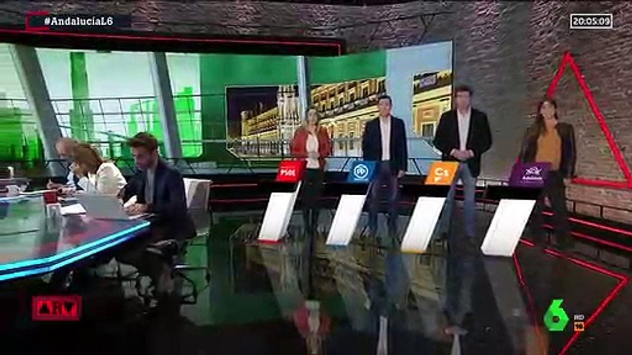 Elecciones andaluzas, primer sondeo: Vox entra con 8 escaños y el PSOE pierde casi 10