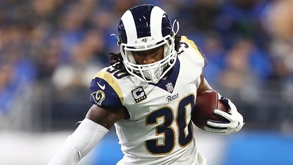 Gurley bursts by Slay off the edge for 21 yards