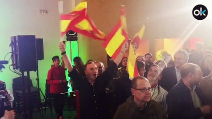 Celebración en la sede de Vox al conocer los primeros resultados
